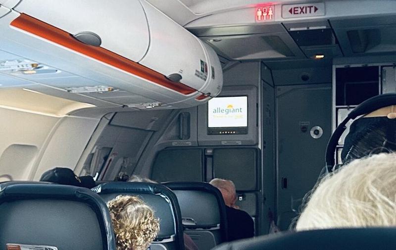 EverSnug Travel Blanket & Pillow